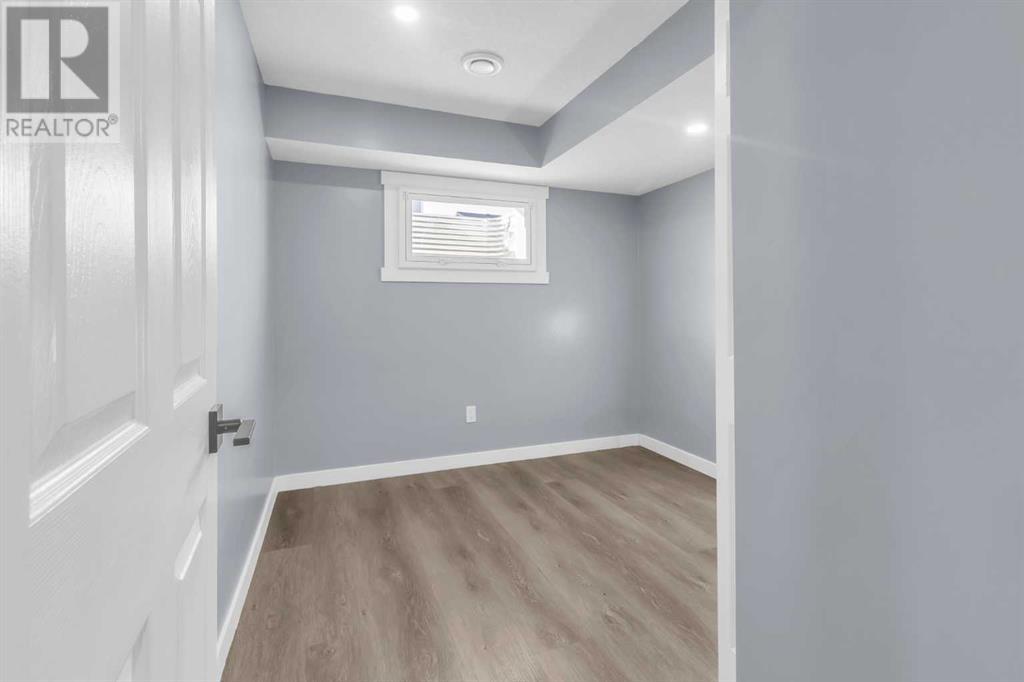 Single Family House for Sale in  Pinemill Mews NE Pineridge Calgary 