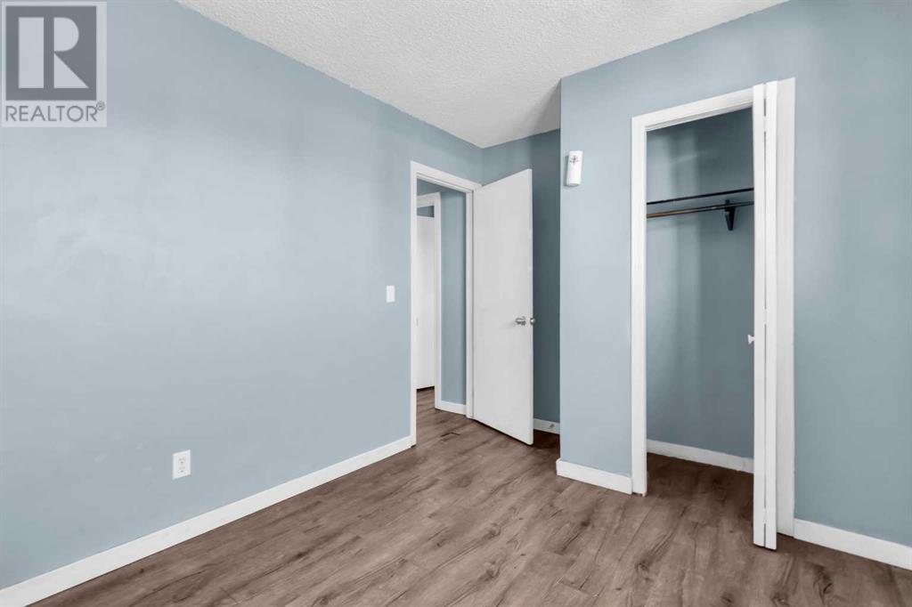 Single Family House for Sale in  Pinemill Mews NE Pineridge Calgary 
