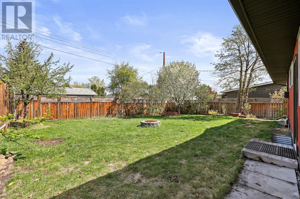 207 Lake Ontario Place SE, Calgary, Alberta