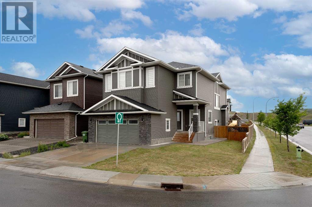 Single Family House for Sale in  Sherview Grove NW Sherwood Calgary 