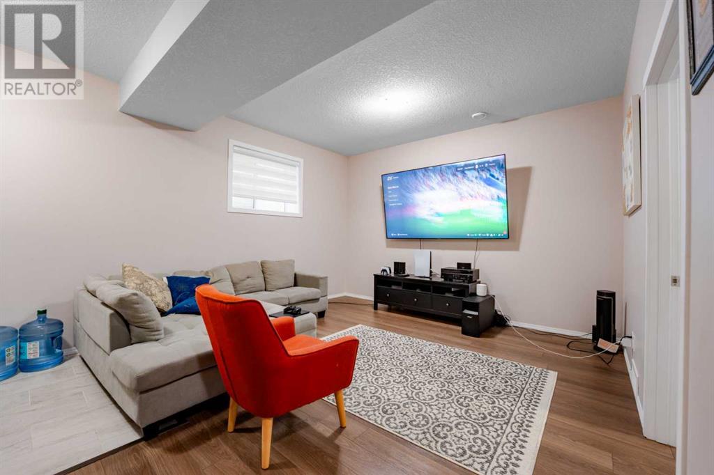 Single Family House for Sale in  Sherview Grove NW Sherwood Calgary 