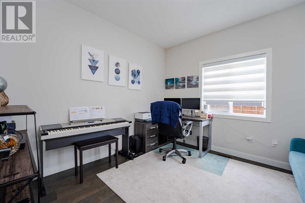 Single Family House for Sale in  Sherview Grove NW Sherwood Calgary 