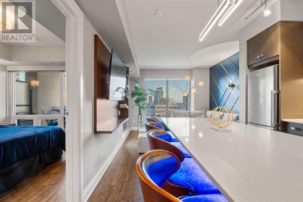 Single Family House for Sale in    Avenue SW Downtown Commercial Core Calgary 
