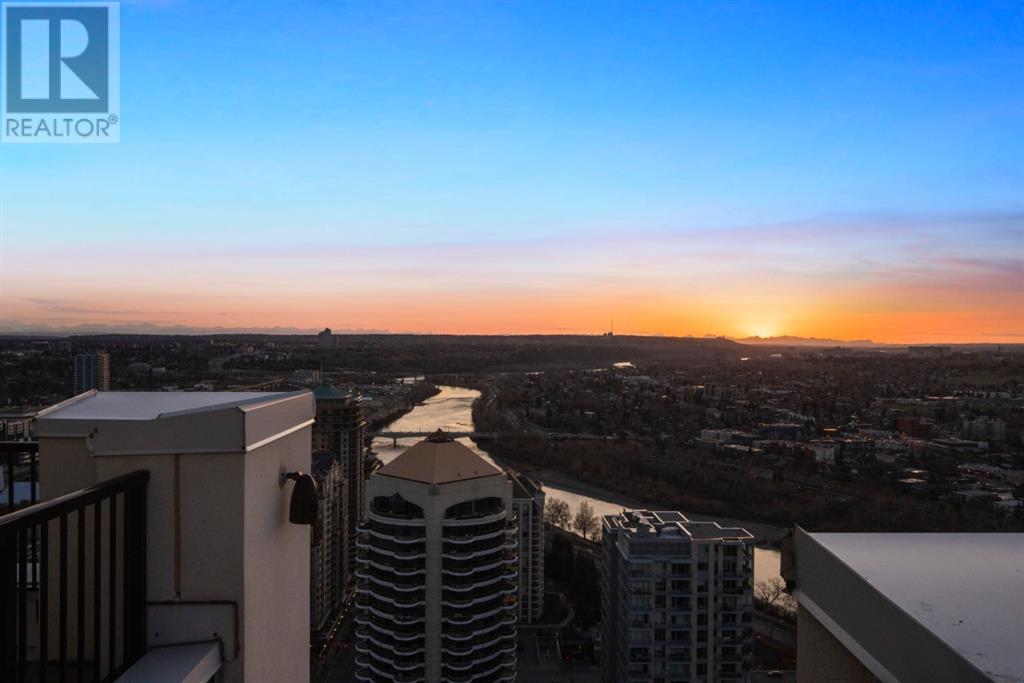 Single Family House for Sale in    Avenue SW Downtown Commercial Core Calgary 