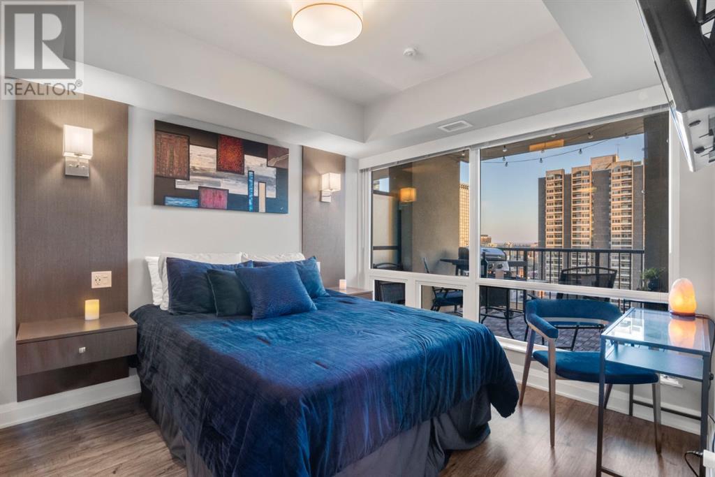 Single Family House for Sale in    Avenue SW Downtown Commercial Core Calgary 