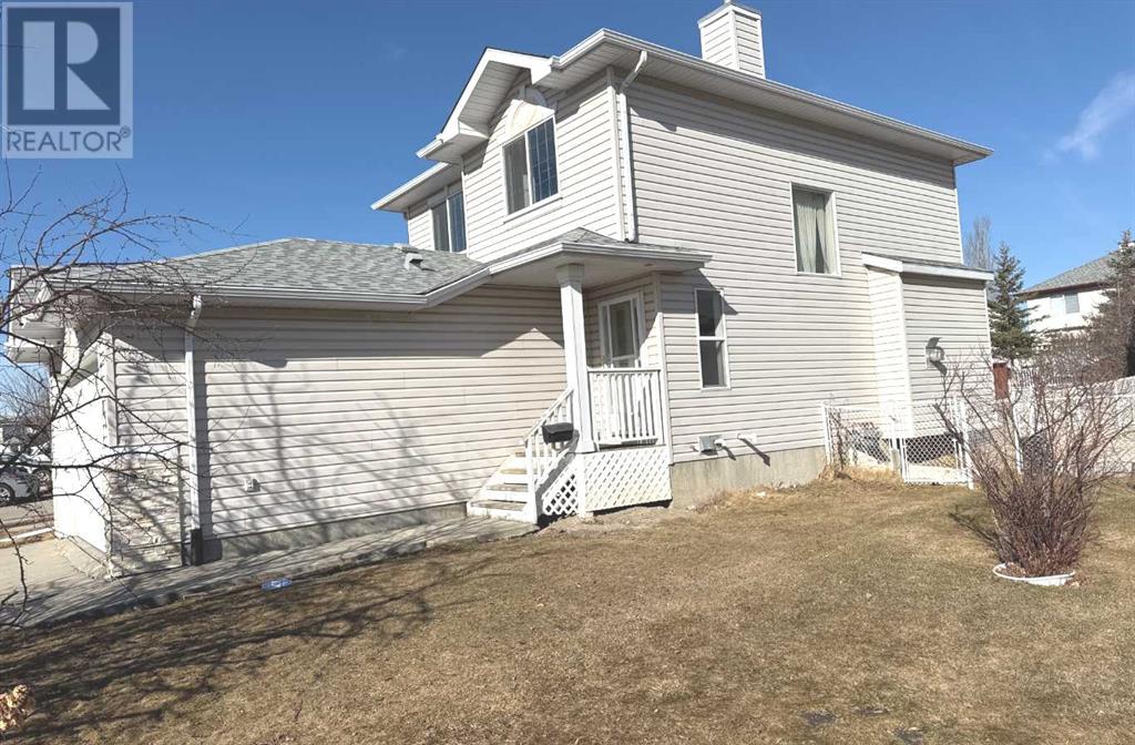 Single Family House for Sale in  Los Alamos Place NE Monterey Park Calgary 