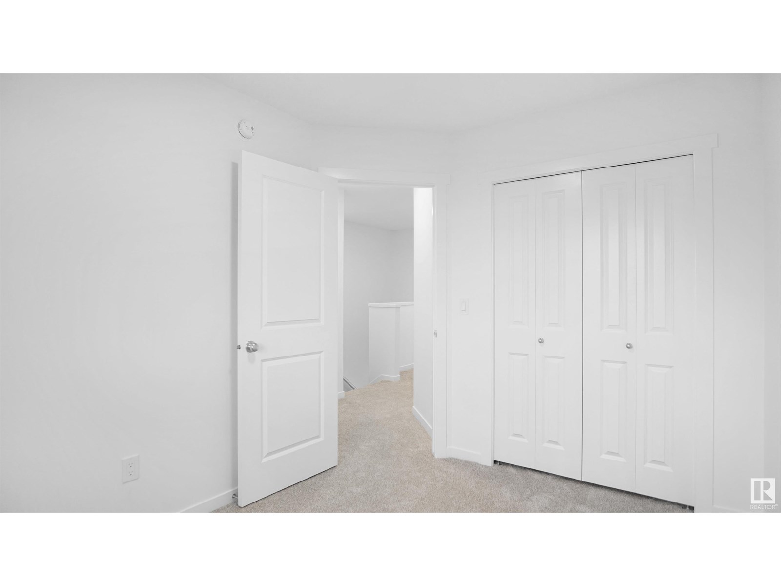 Photo 23 of 1271 Keswick Dr Sw, Edmonton AB
