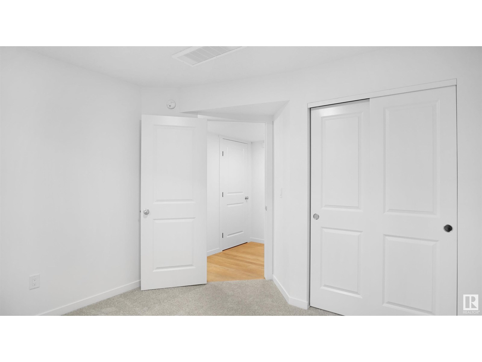 Photo 33 of 1271 Keswick Dr Sw, Edmonton AB