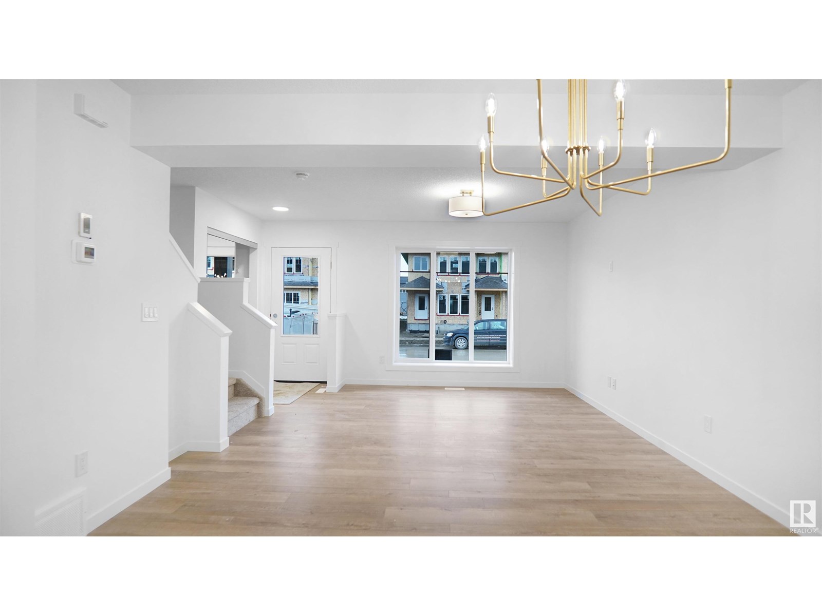 Photo 8 of 1271 Keswick Dr Sw, Edmonton AB