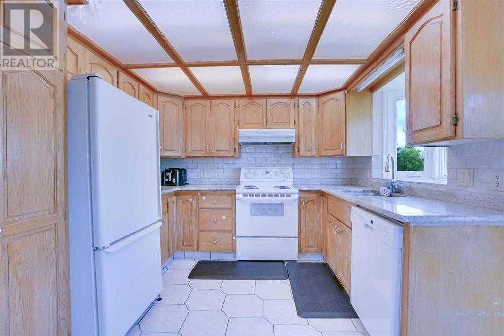 Single Family House for Sale in  Santana Road NW Sandstone Valley Calgary 
