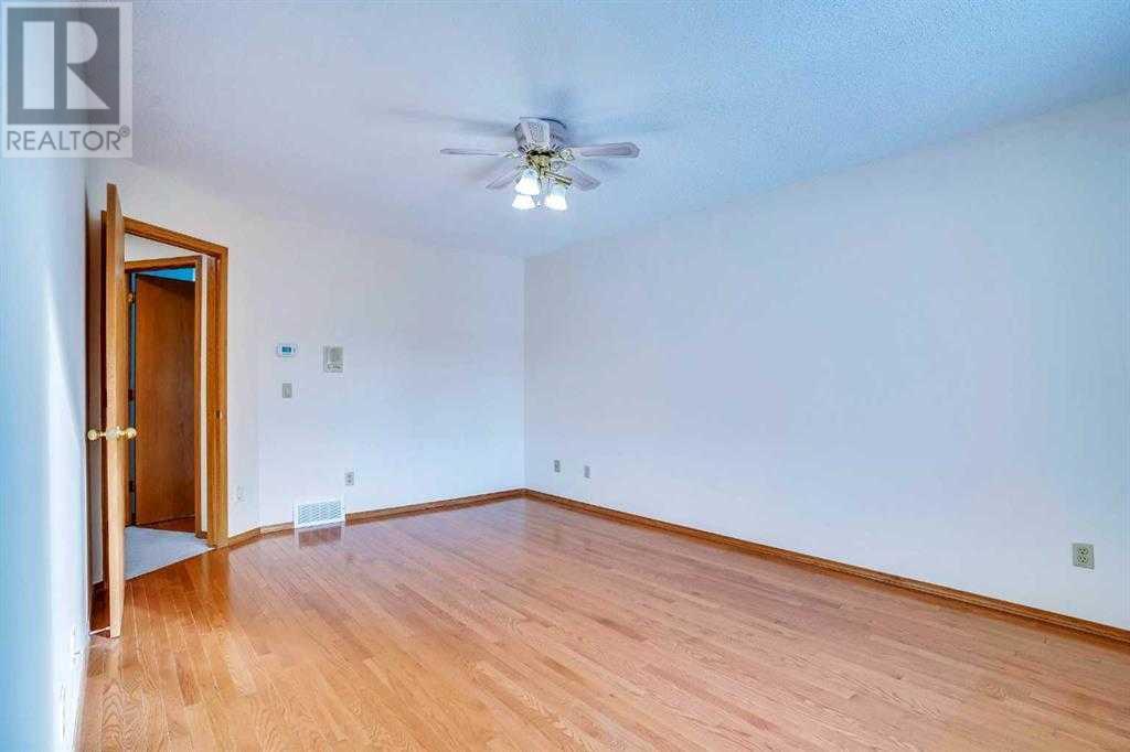 Single Family House for Sale in  Santana Road NW Sandstone Valley Calgary 