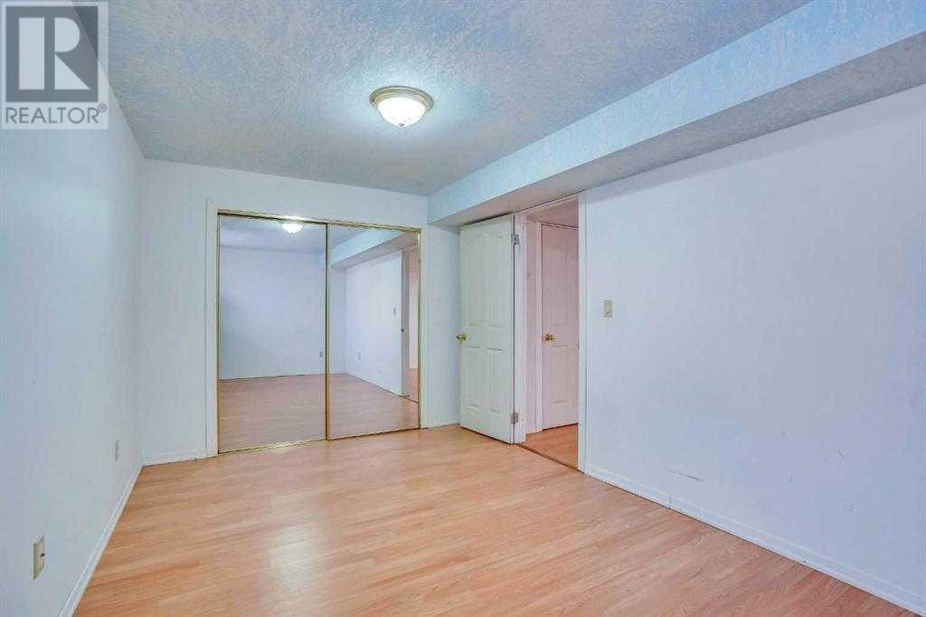 Single Family House for Sale in  Santana Road NW Sandstone Valley Calgary 