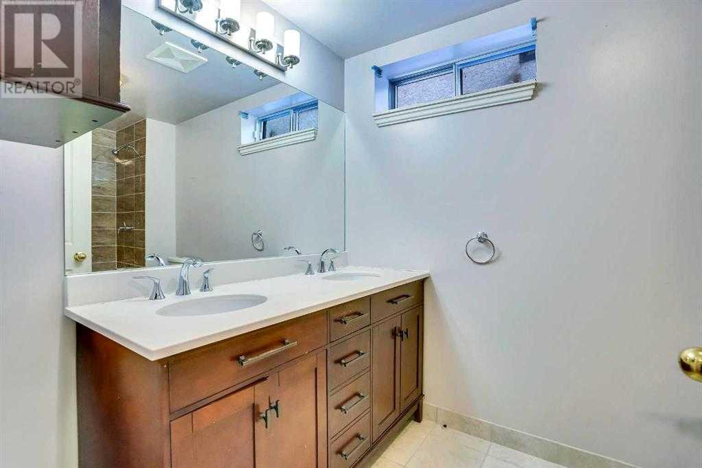 Single Family House for Sale in  Santana Road NW Sandstone Valley Calgary 