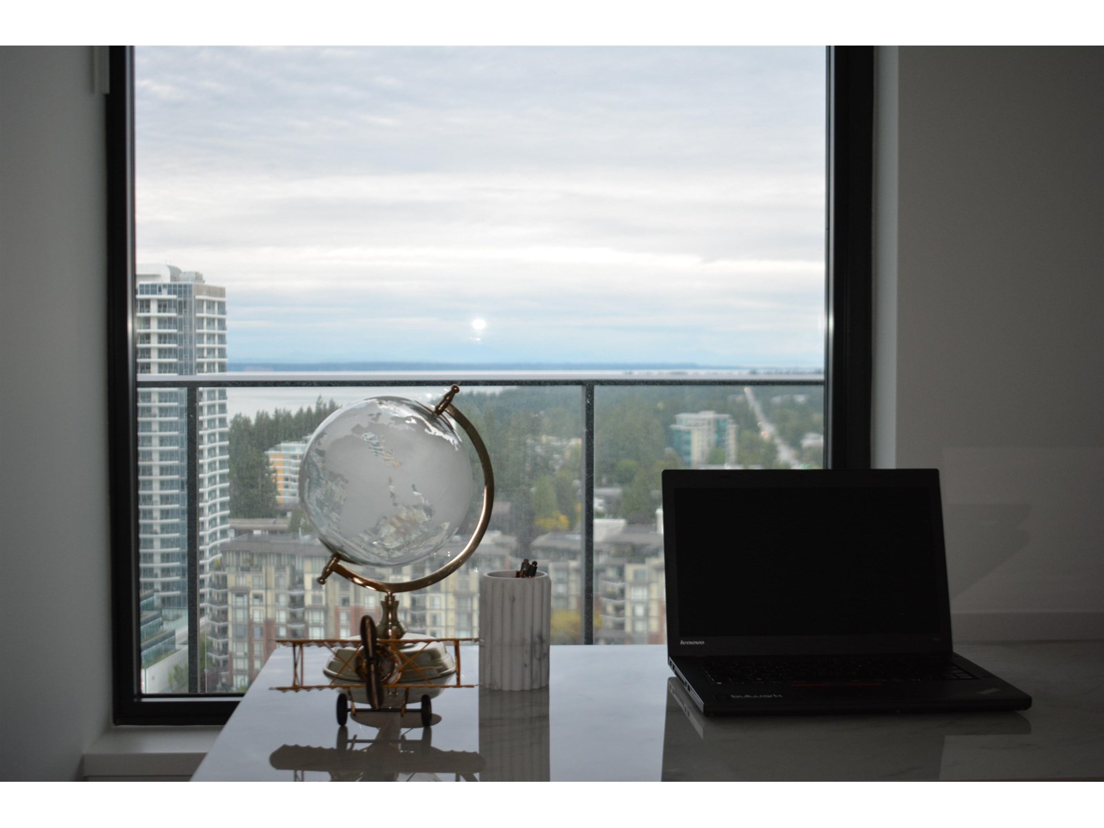 1905 1588 JOHNSTON ROAD, White Rock