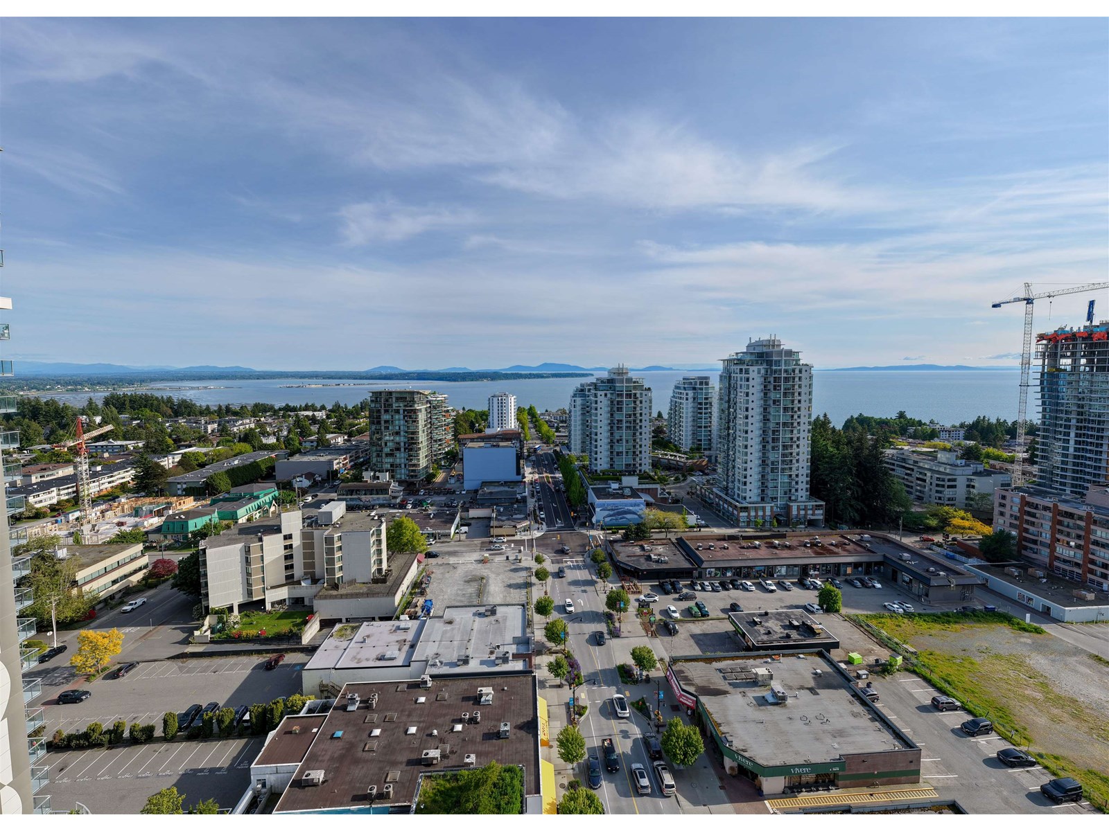 1905 1588 JOHNSTON ROAD, White Rock