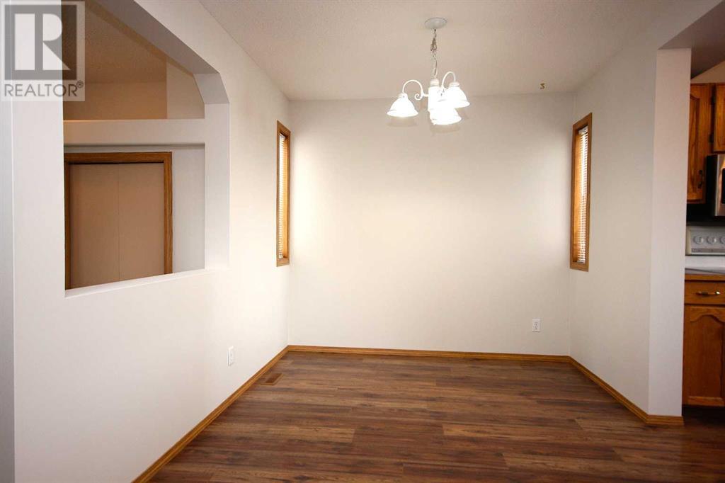 Single Family House for Sale in  Coventry View NE Coventry Hills Calgary 