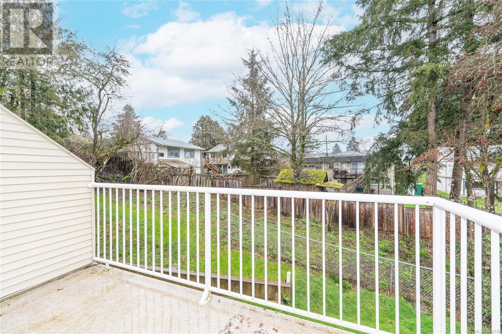 Photo 6 of 38 444 Bruce Ave, Nanaimo BC