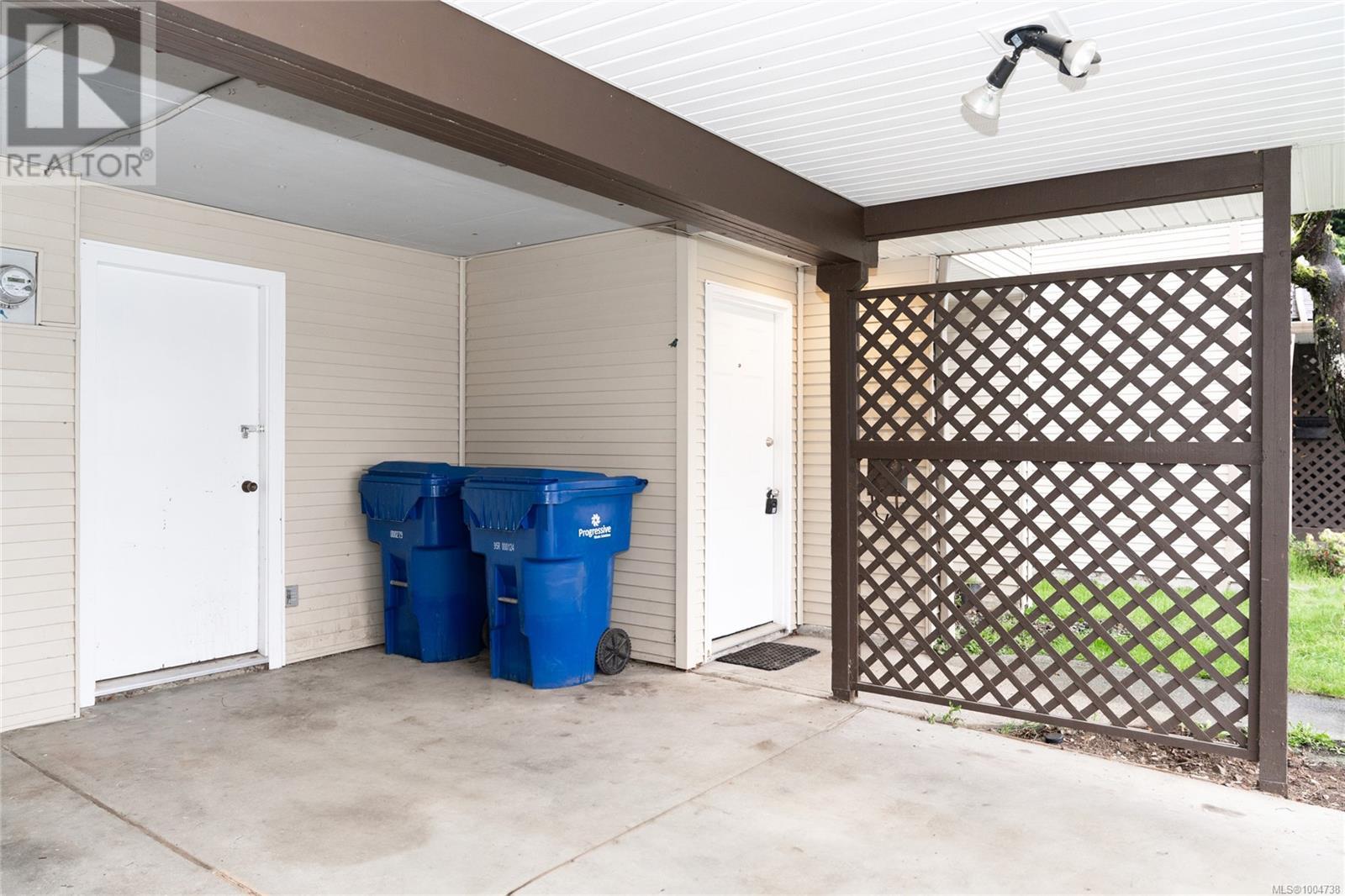 Photo 9 of 38 444 Bruce Ave, Nanaimo BC