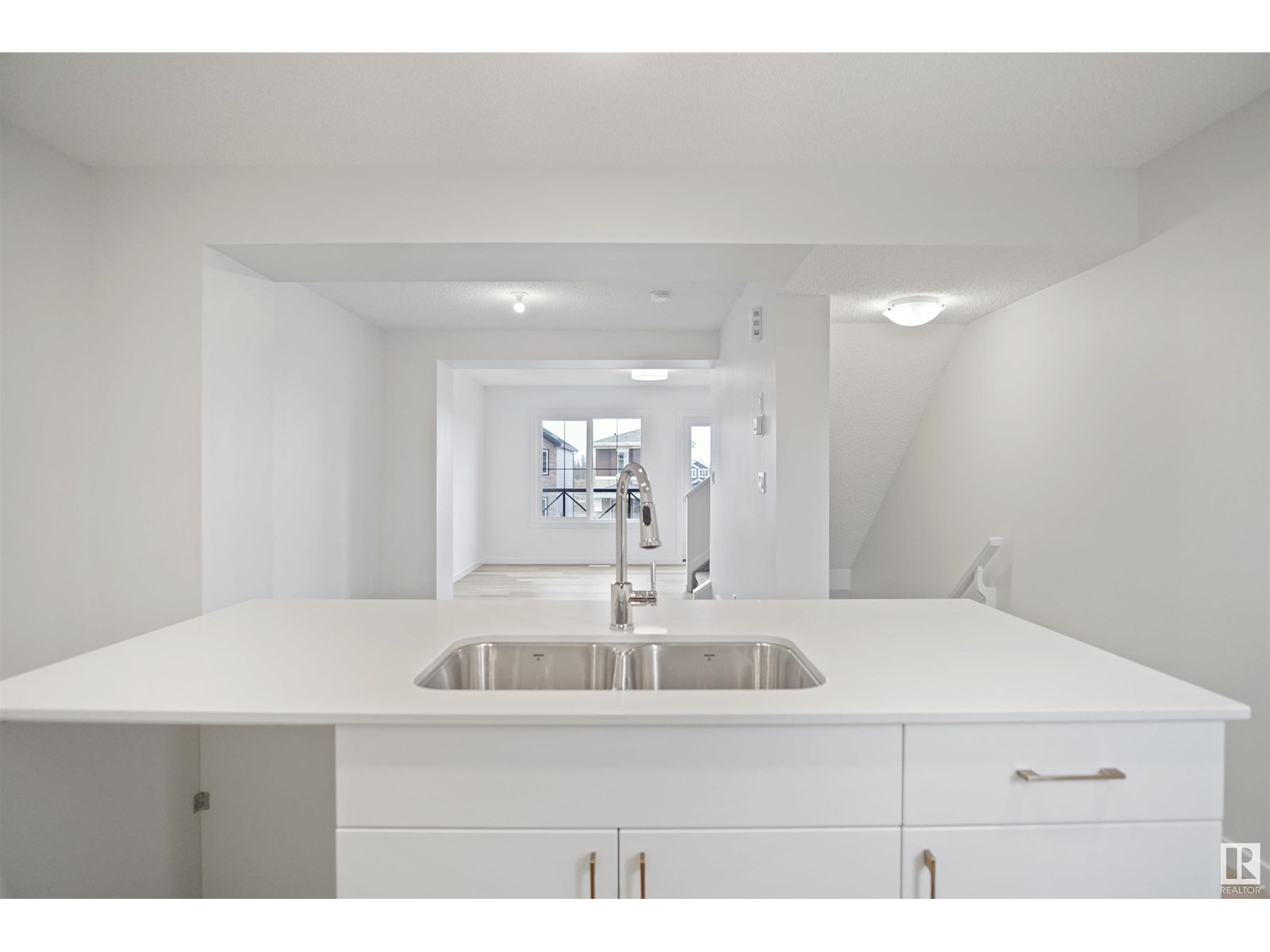 Photo 10 of 5134 Rivers Edge Wy Nw, Edmonton AB