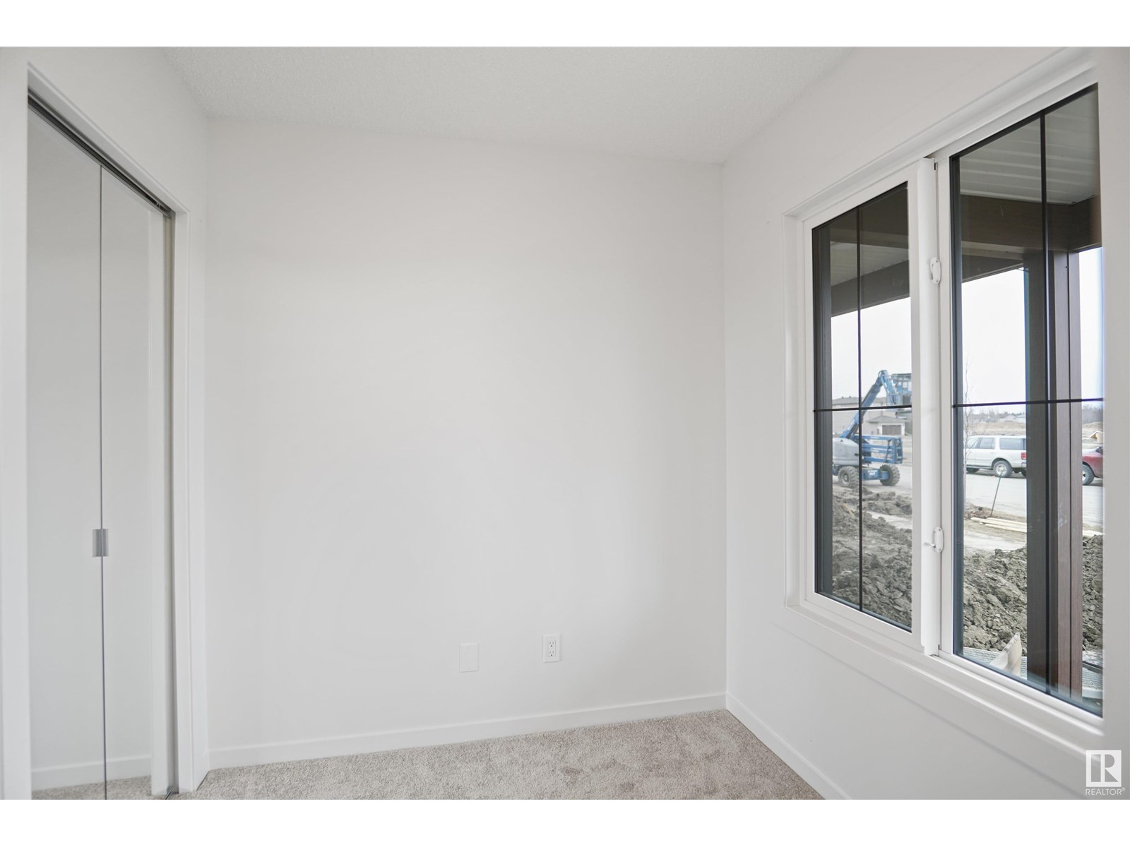 Photo 4 of 5134 Rivers Edge Wy Nw, Edmonton AB