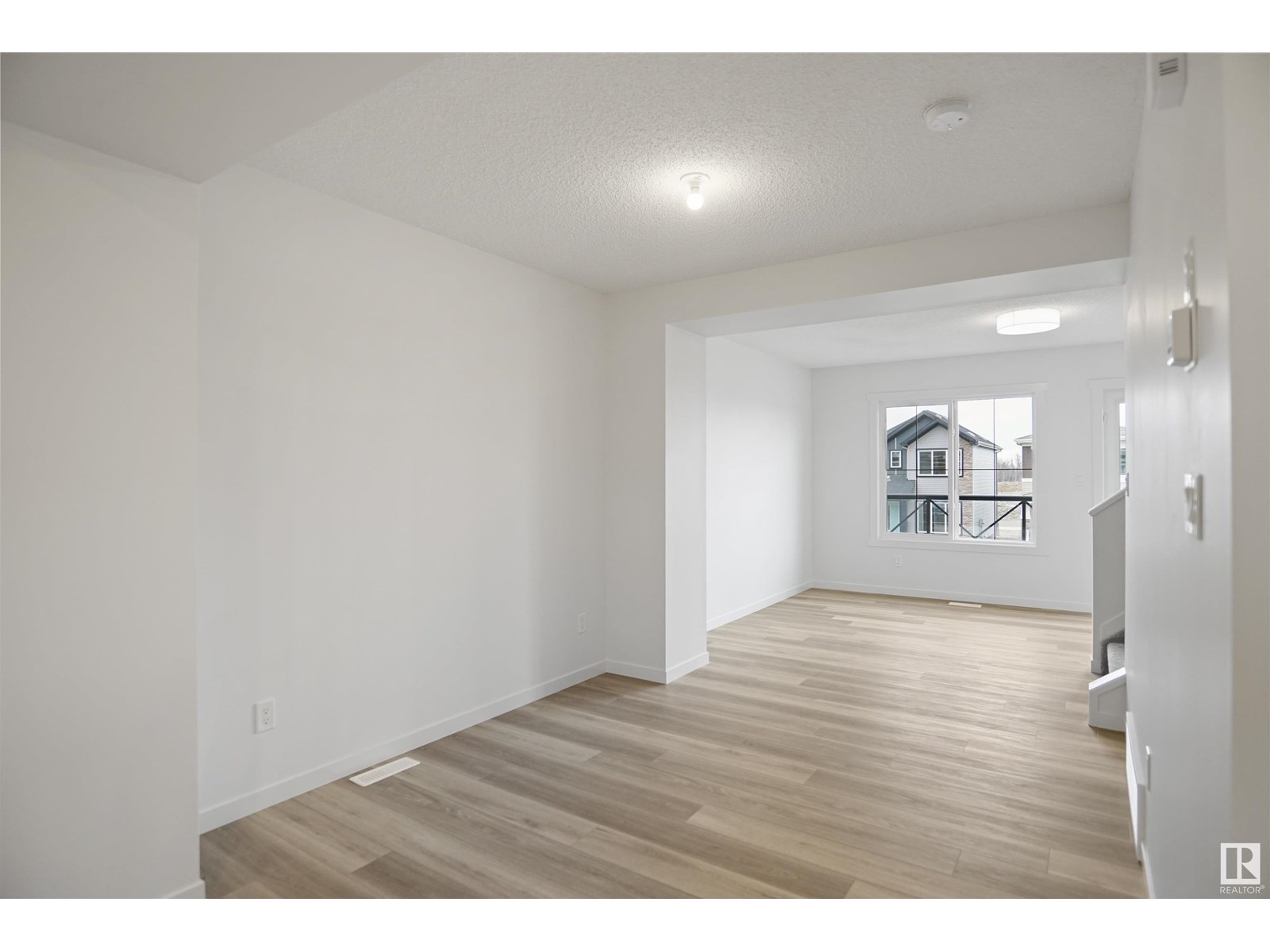 Photo 6 of 5134 Rivers Edge Wy Nw, Edmonton AB