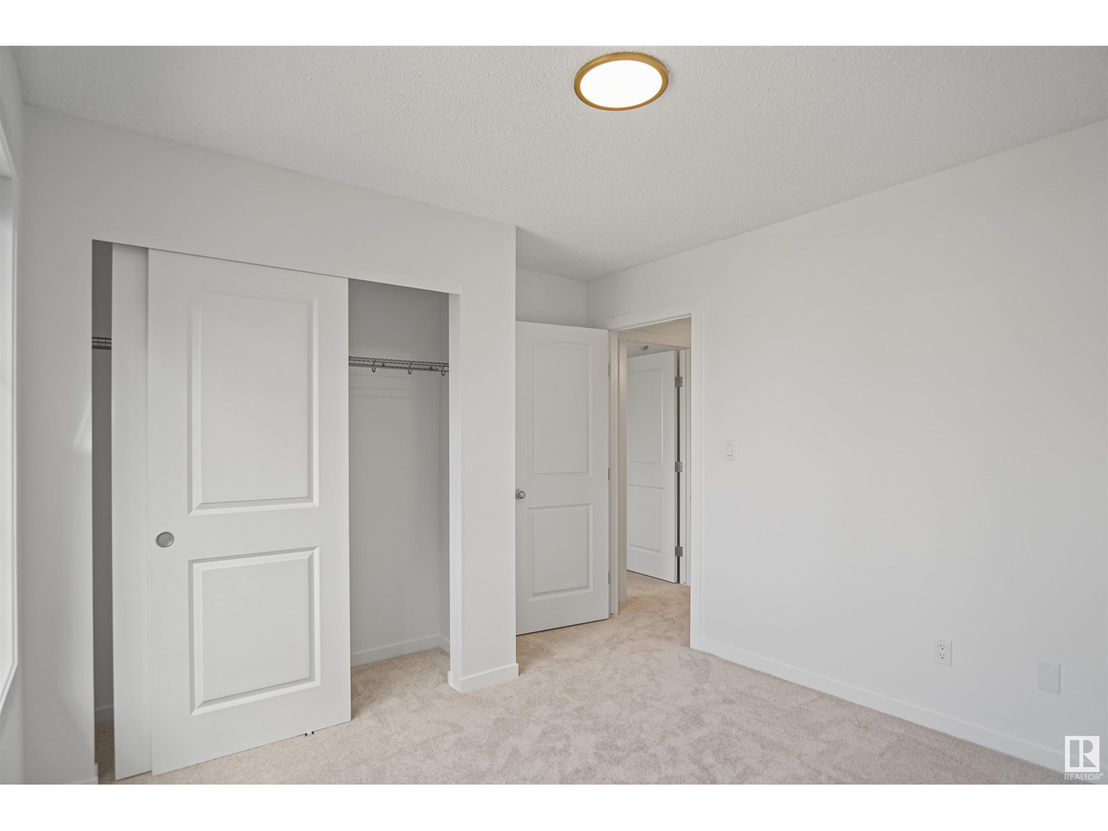 Photo 15 of 19 19904 31 Av Nw, Edmonton AB