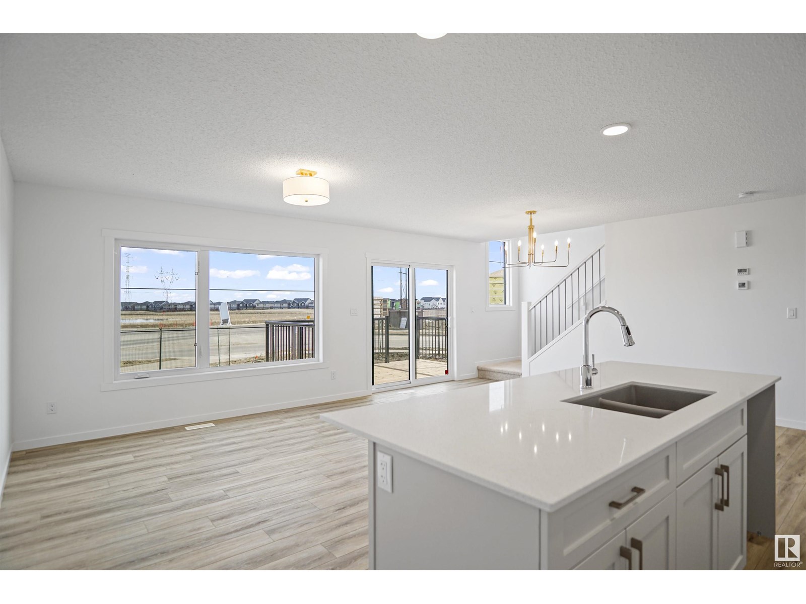 Photo 6 of 19 19904 31 Av Nw, Edmonton AB