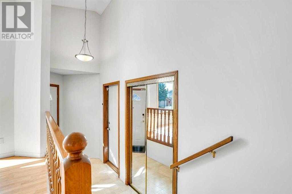 Single Family House 4 Level for Sale in  Del Monica Place NE Monterey Park Calgary 