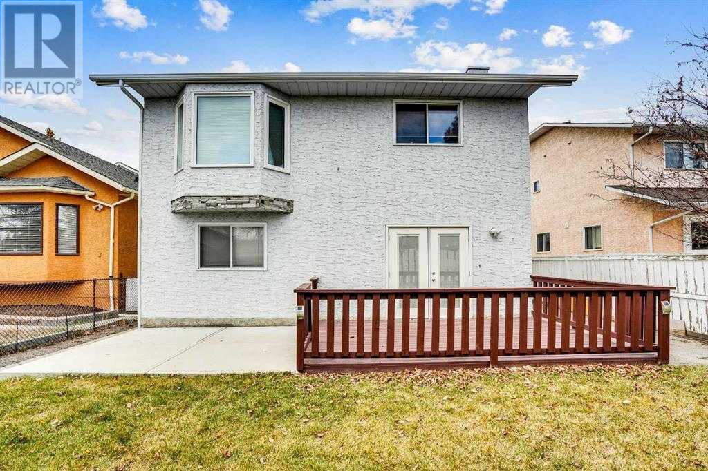 Single Family House 4 Level for Sale in  Del Monica Place NE Monterey Park Calgary 
