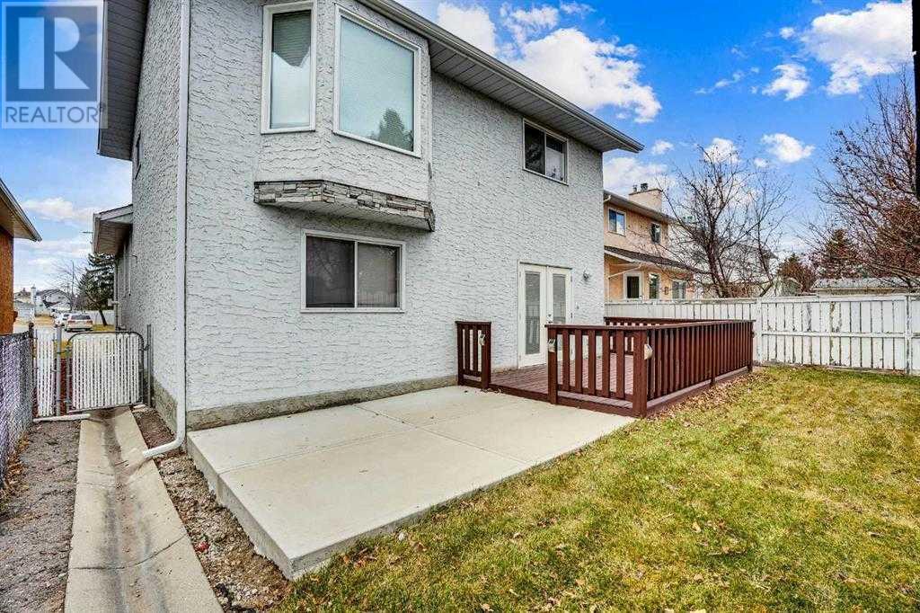 Single Family House 4 Level for Sale in  Del Monica Place NE Monterey Park Calgary 