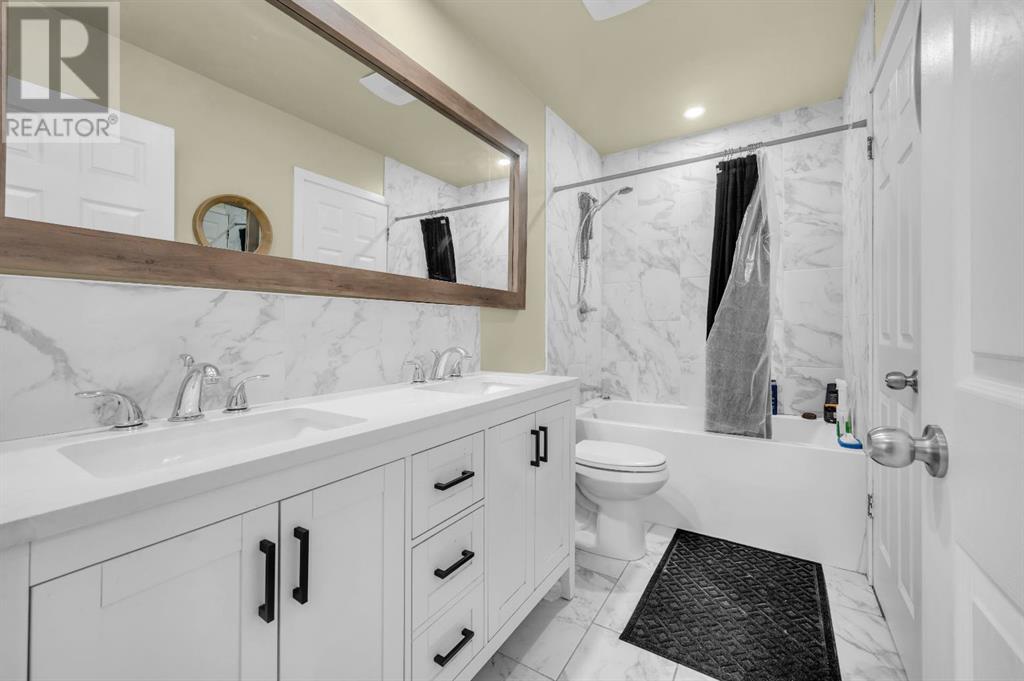 Single Family House 4 Level for Sale in   Street NE Taradale Calgary 