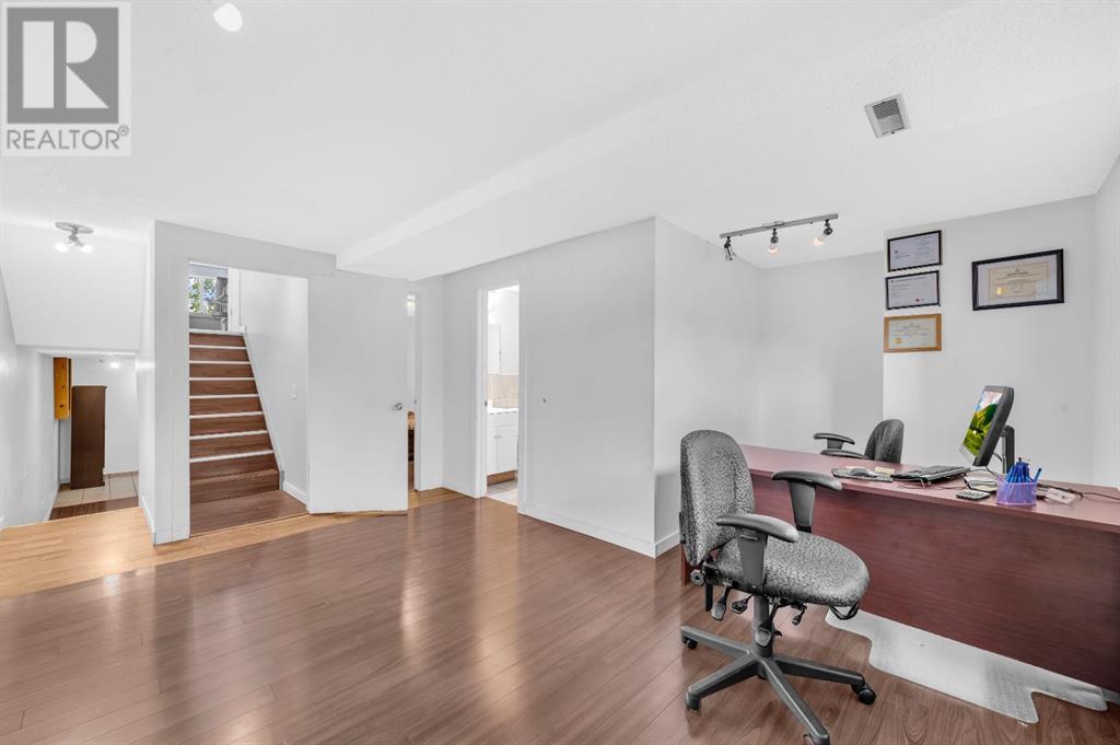Single Family House 4 Level for Sale in   Street NE Taradale Calgary 