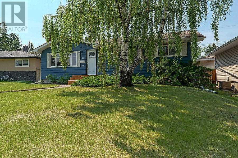 51 Hollyburn Road SW, Calgary, Alberta