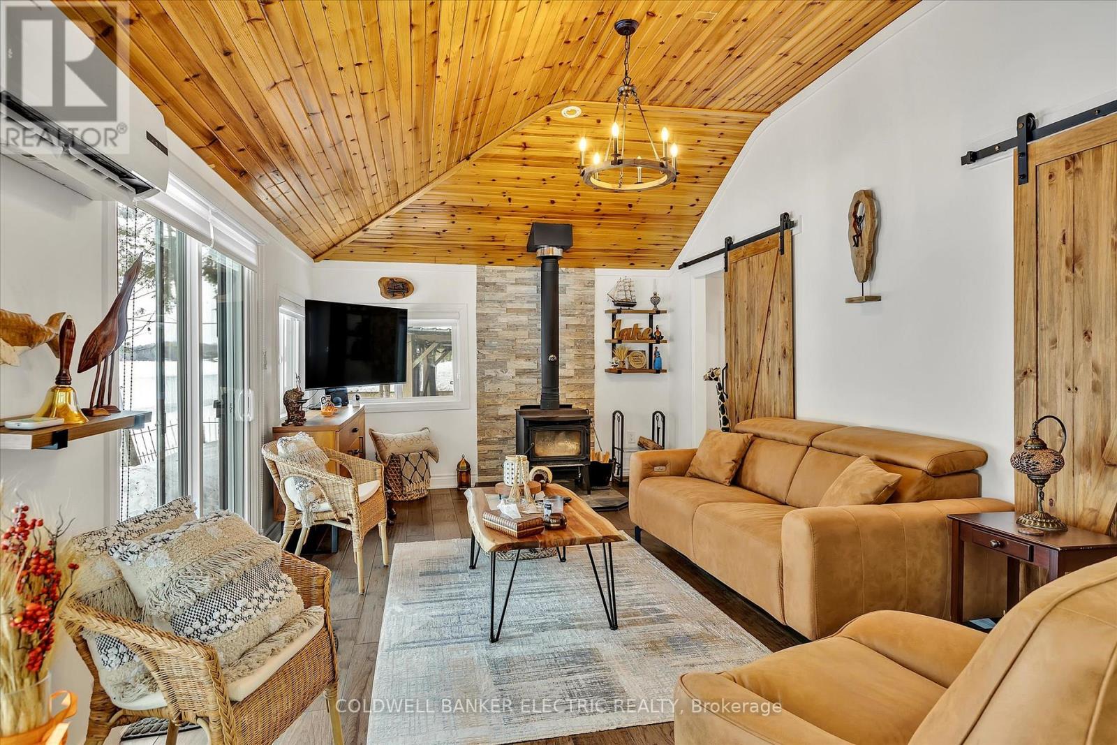 Photo 34 of 1224 Mccrackens Lane, Minden Hills ON