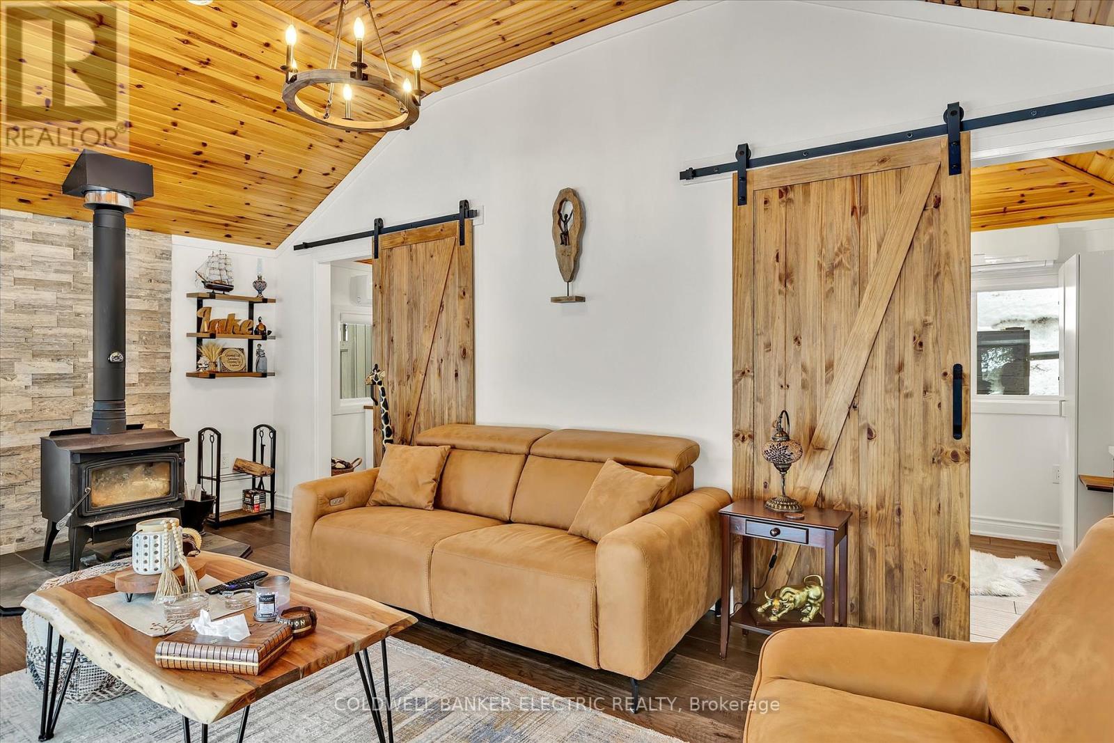 Photo 18 of 1224 Mccrackens Lane, Minden Hills ON