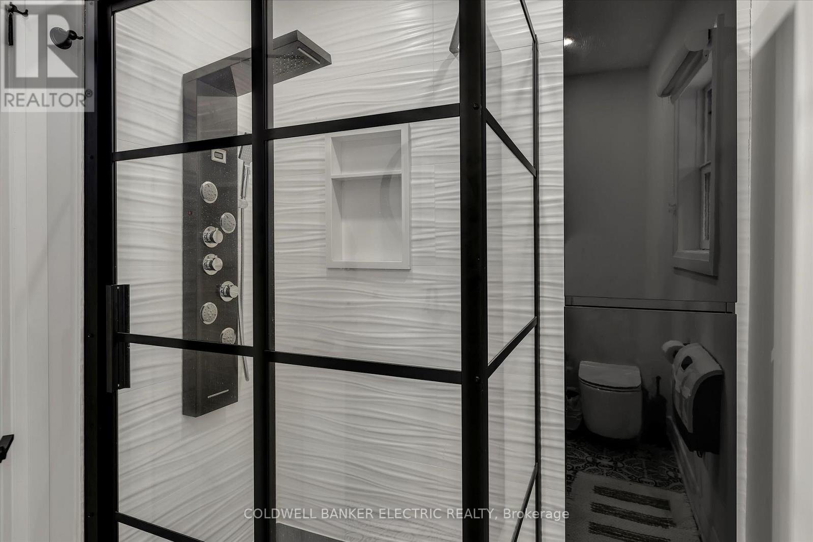 Photo 49 of 1224 Mccrackens Lane, Minden Hills ON