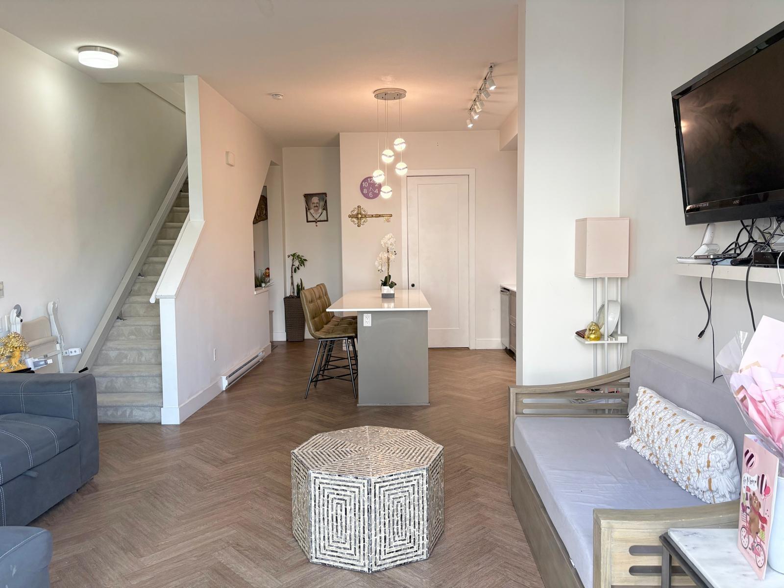 Photo 6 of 103 17578 57 A Avenue, Surrey BC
