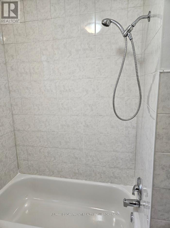 Photo 13 of Main 7 Maitland Street, Thorold ON