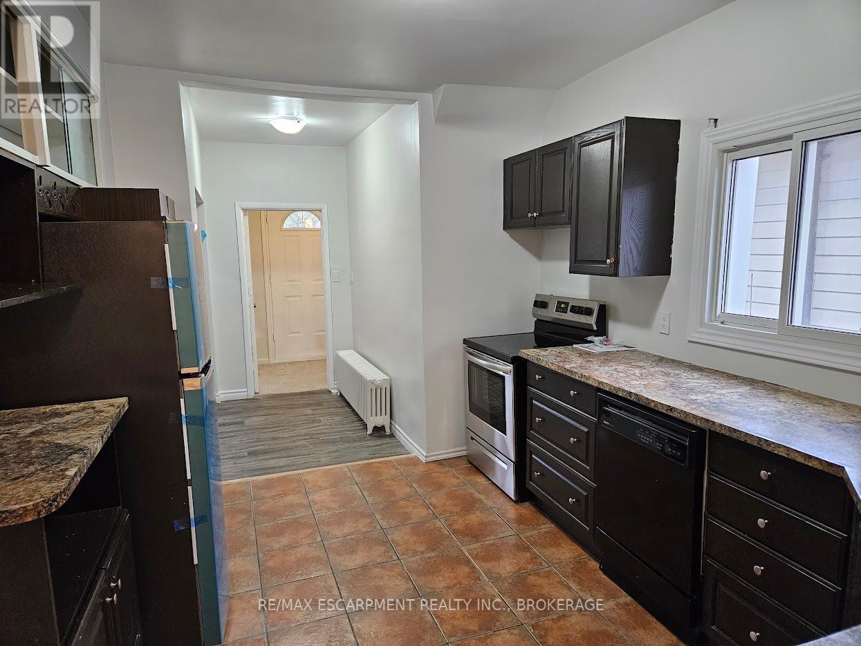 Photo 12 of Main 7 Maitland Street, Thorold ON