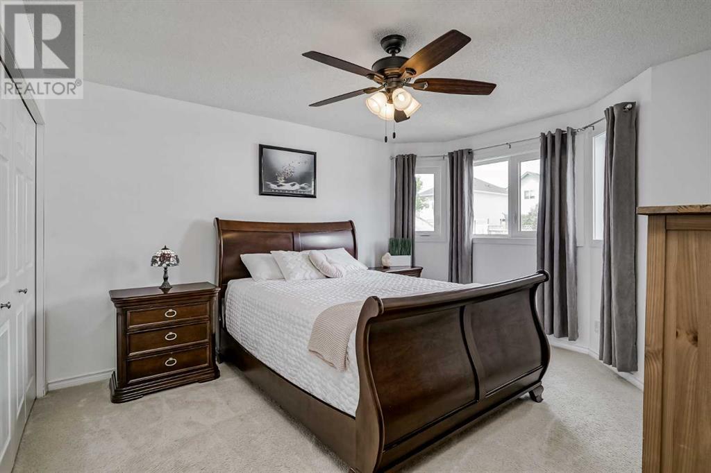 Single Family House 3 Level for Sale in  Harvest Glen Rise NE Harvest Hills Calgary 
