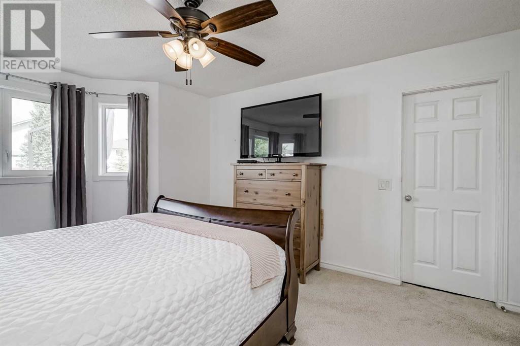 Single Family House 3 Level for Sale in  Harvest Glen Rise NE Harvest Hills Calgary 