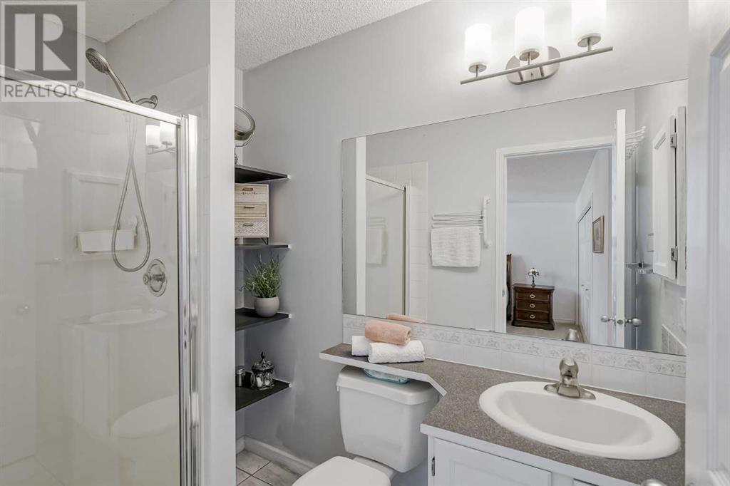 Single Family House 3 Level for Sale in  Harvest Glen Rise NE Harvest Hills Calgary 