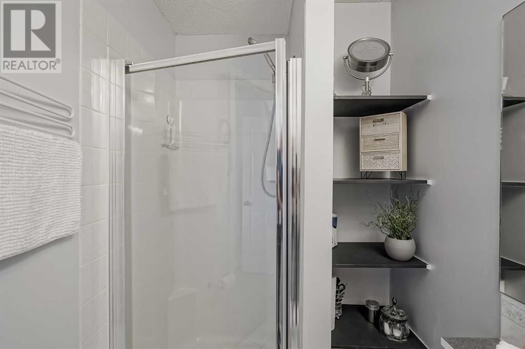 Single Family House 3 Level for Sale in  Harvest Glen Rise NE Harvest Hills Calgary 