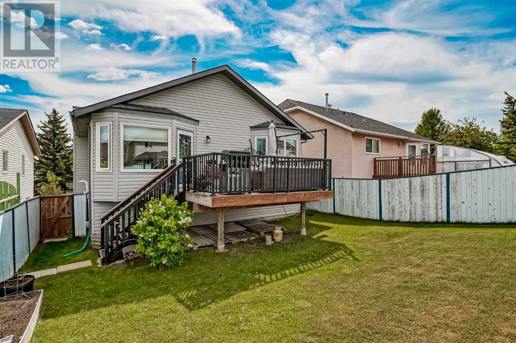 Single Family House 3 Level for Sale in  Harvest Glen Rise NE Harvest Hills Calgary 