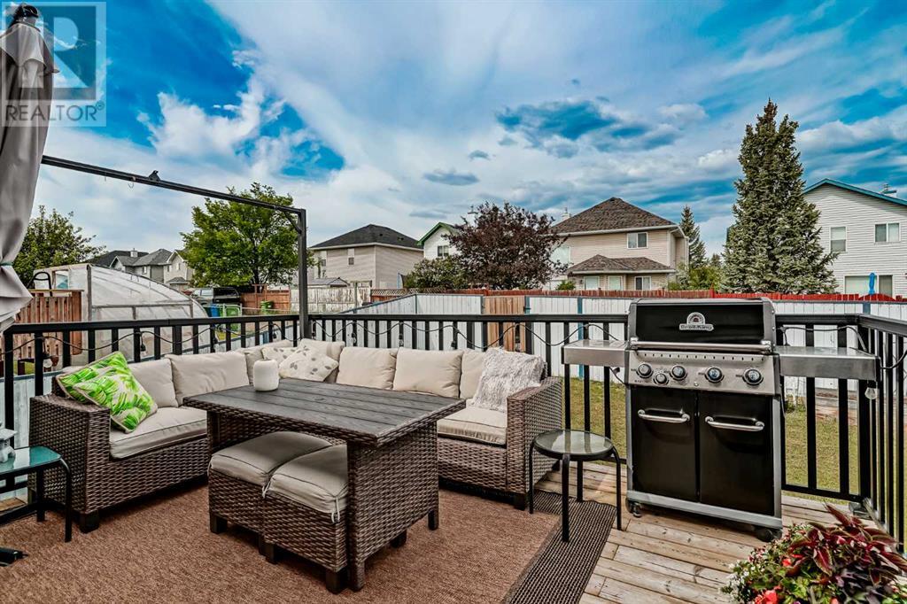 Single Family House 3 Level for Sale in  Harvest Glen Rise NE Harvest Hills Calgary 