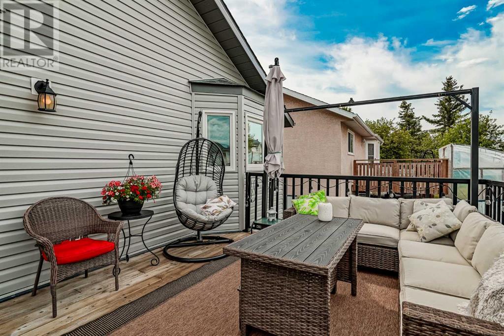 Single Family House 3 Level for Sale in  Harvest Glen Rise NE Harvest Hills Calgary 