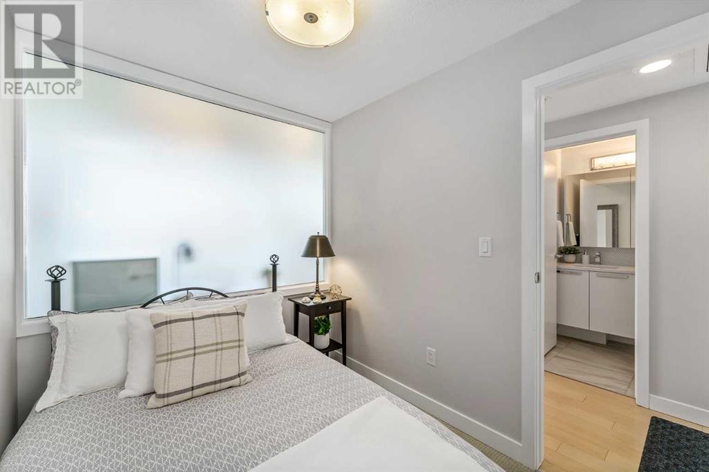 Single Family House for Sale in    Avenue NW Hillhurst Calgary 