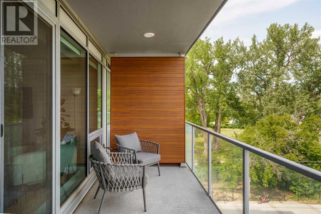 Single Family House for Sale in    Avenue NW Hillhurst Calgary 