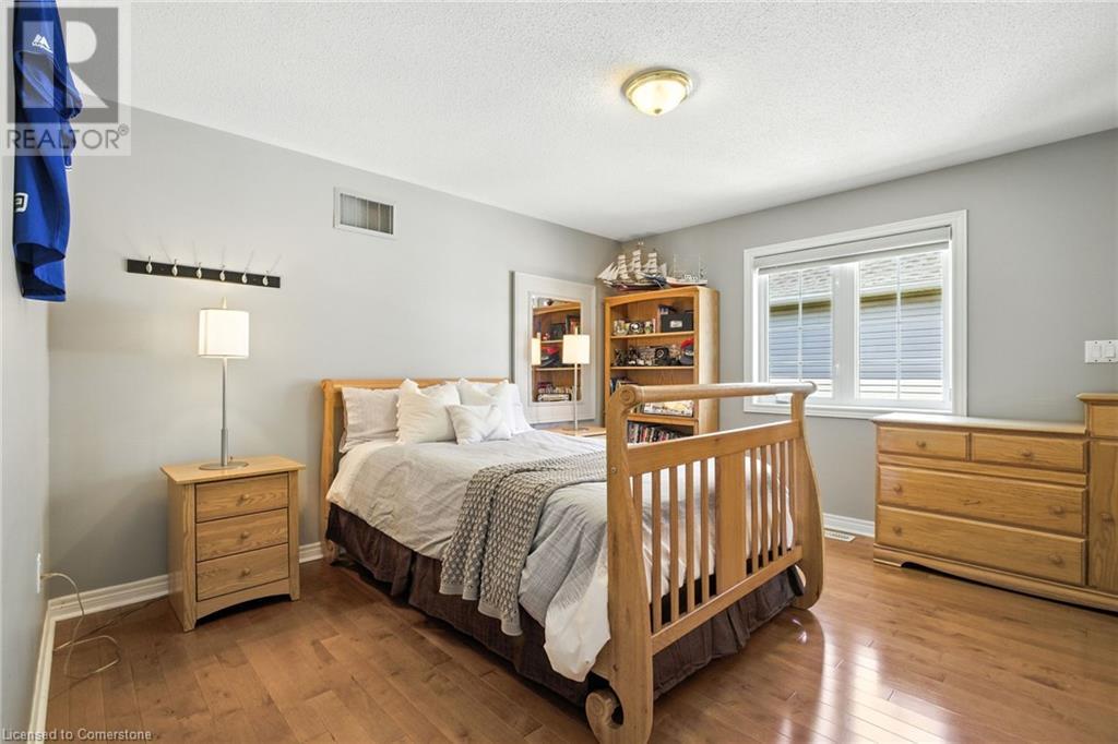 Photo 22 of 4191 Kane Crescent, Burlington ON