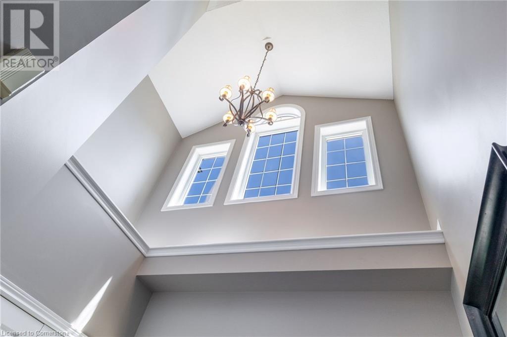 Photo 8 of 4191 Kane Crescent, Burlington ON
